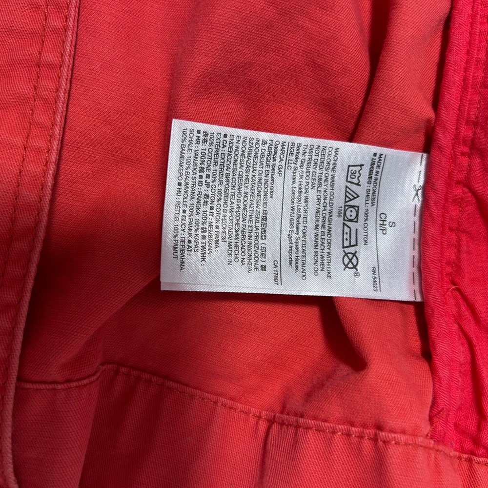 GAP Vibrant Red Jacket - Picture 9 of 9